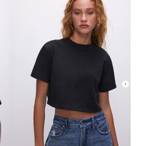 Good American cropped t-shirt black size Large / 3 Revolve / 100% cotton / NWOT